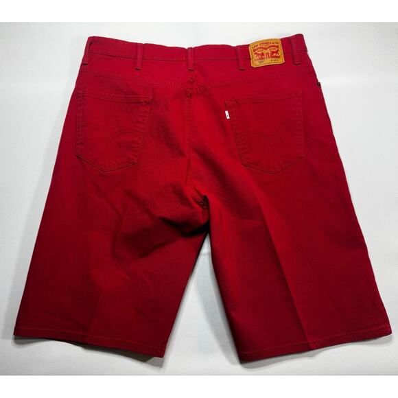 Levi's 569 Men's Loose Fit Red Denim Shorts - Size 42 (42x12.5) - Picture 2 of 6